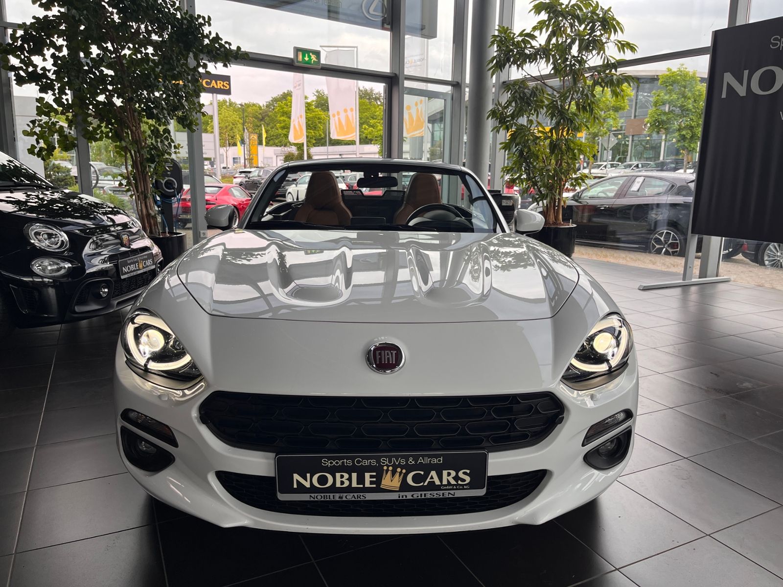 Fahrzeugabbildung Fiat 124 Spider Lusso KLIMA LED NAVI ALU