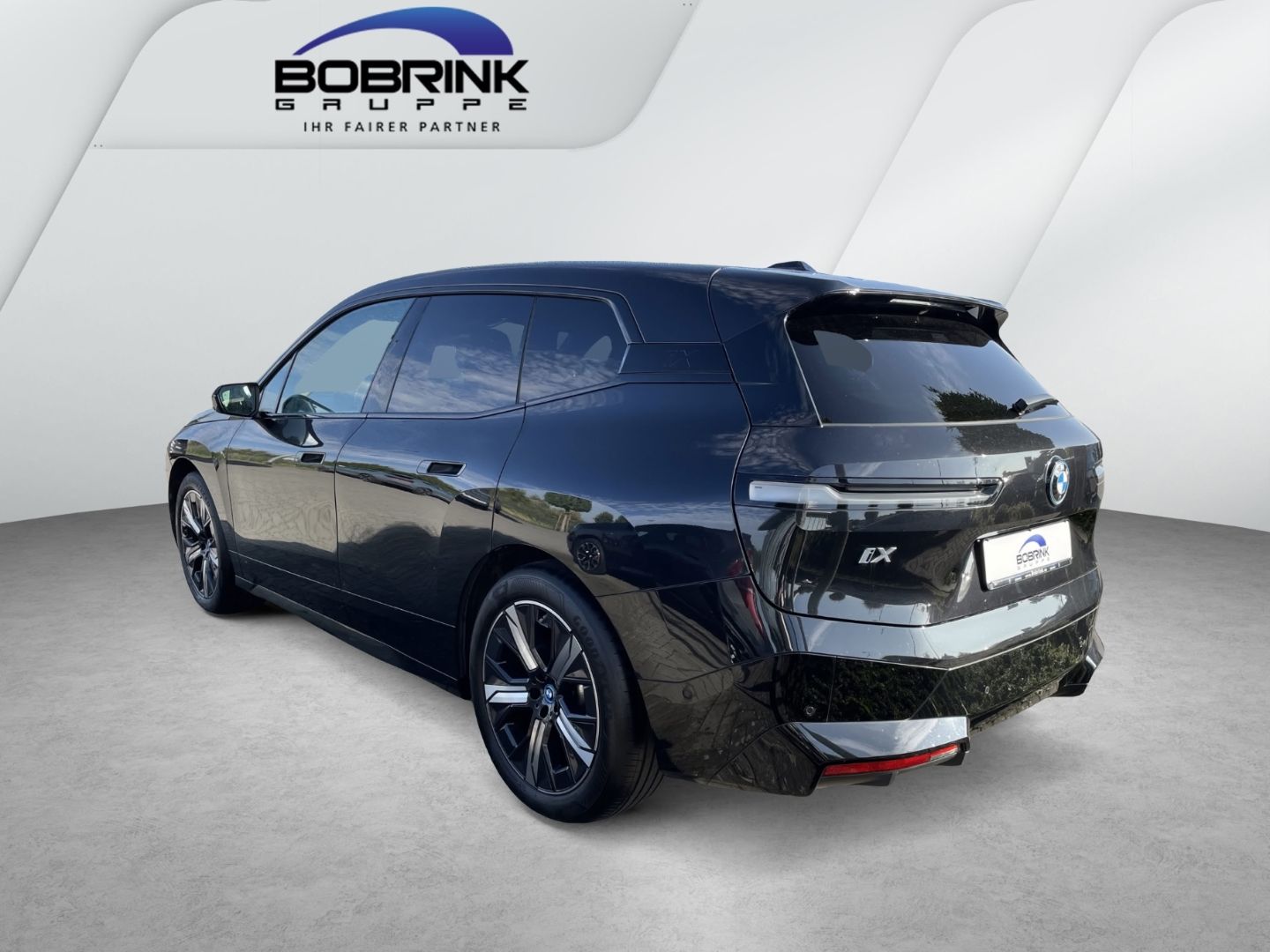 BMW iX xDrive40 Elektro Sport AHK Navi ParkAss. Shz foto 4
