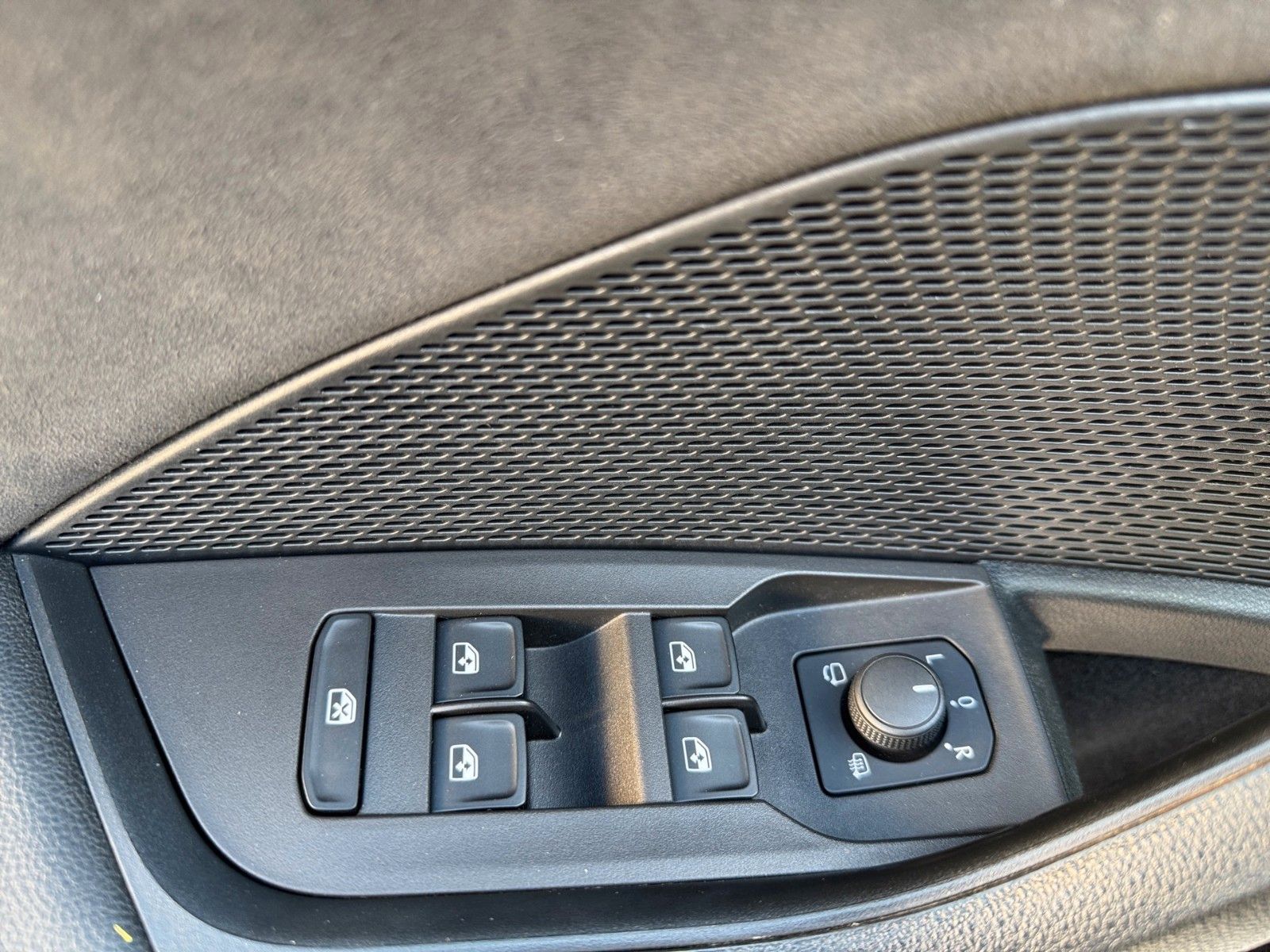Fahrzeugabbildung SKODA Octavia Combi RS 2.0 TSI