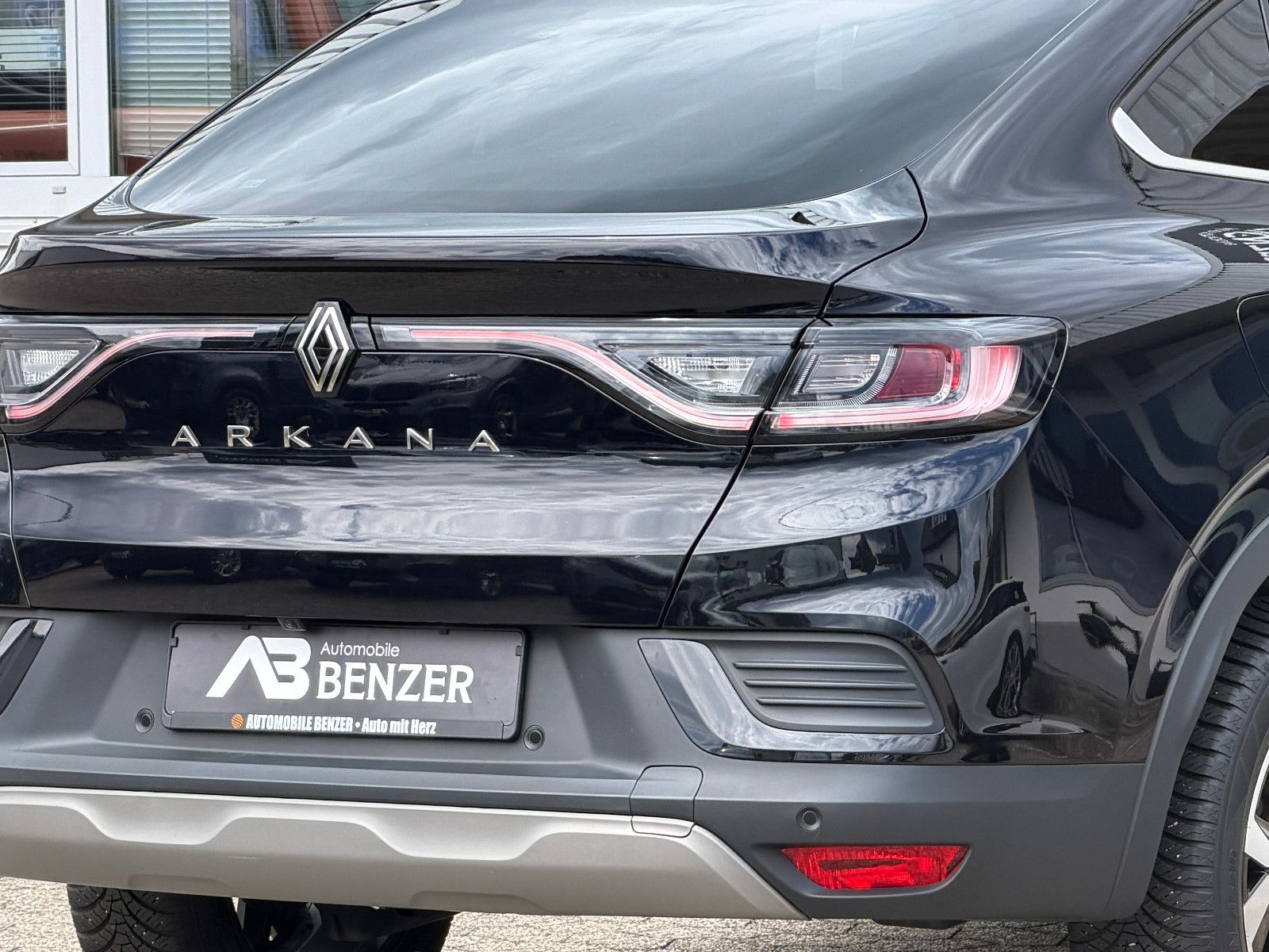 Fahrzeugabbildung Renault Arkana Techno/KAMERA/AMBIENTE/KAMERA/LEDER/ACC