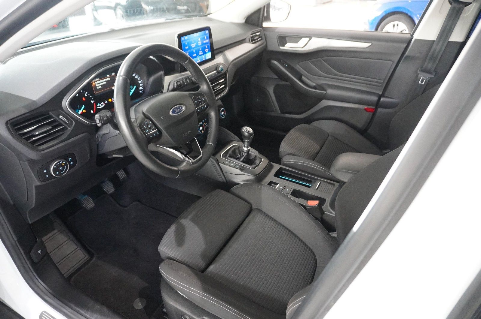 Fahrzeugabbildung Ford Focus Turnier 1.5D TITANIUM NAVI/LED/KAMERA/DAB+