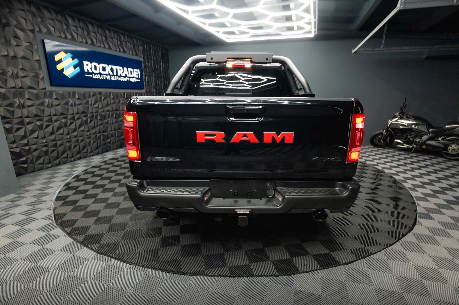 Dodge Ram 5.7 V8 HEMI 4x4 REBEL AXLE LOCK Airmatic LED, миниатюра 16