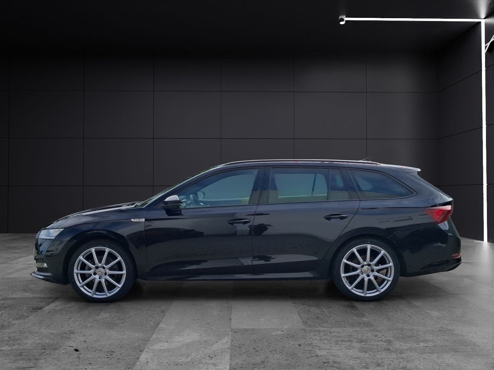 Fahrzeugabbildung SKODA Octavia Combi TSI Sportline  DSG 4x4 LED Pano GR