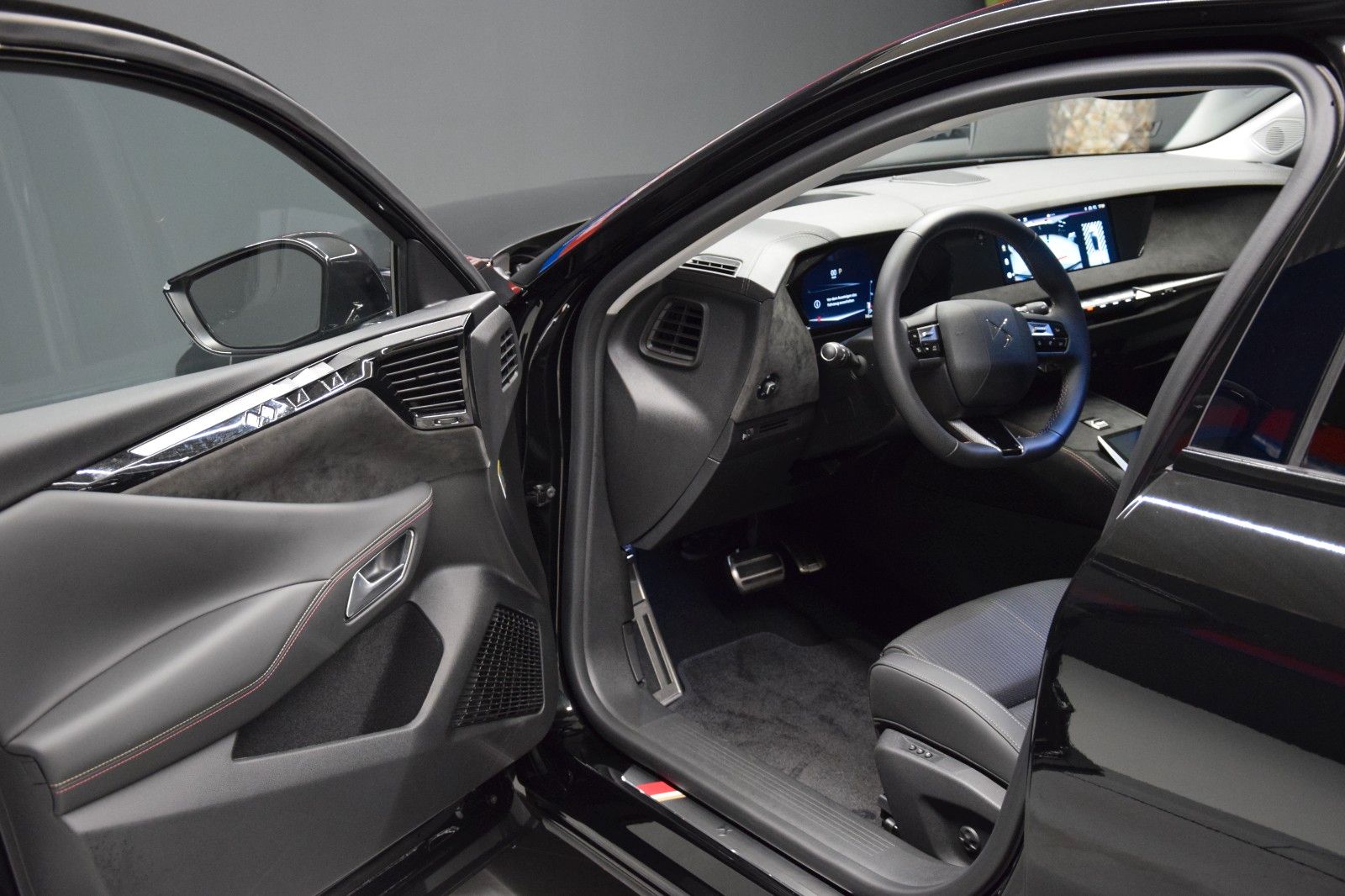 Fahrzeugabbildung DS Automobiles DS4 Performance Line Pure Tech 130 HuD Memory