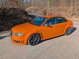 Audi RS4 4.2 ORANGE, CARBON SEATS - Audi RS4 mit Benzin-Antrieb