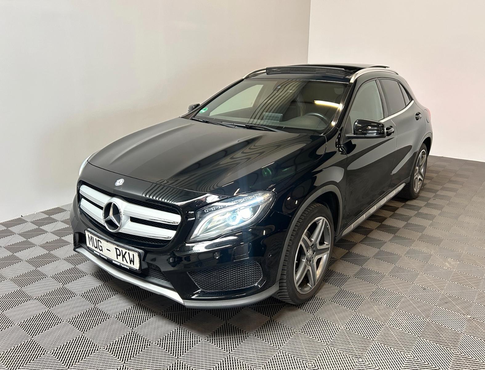 Mercedes-Benz GLA 180 AMG*Pano-Navi-Temp.-Kamera*