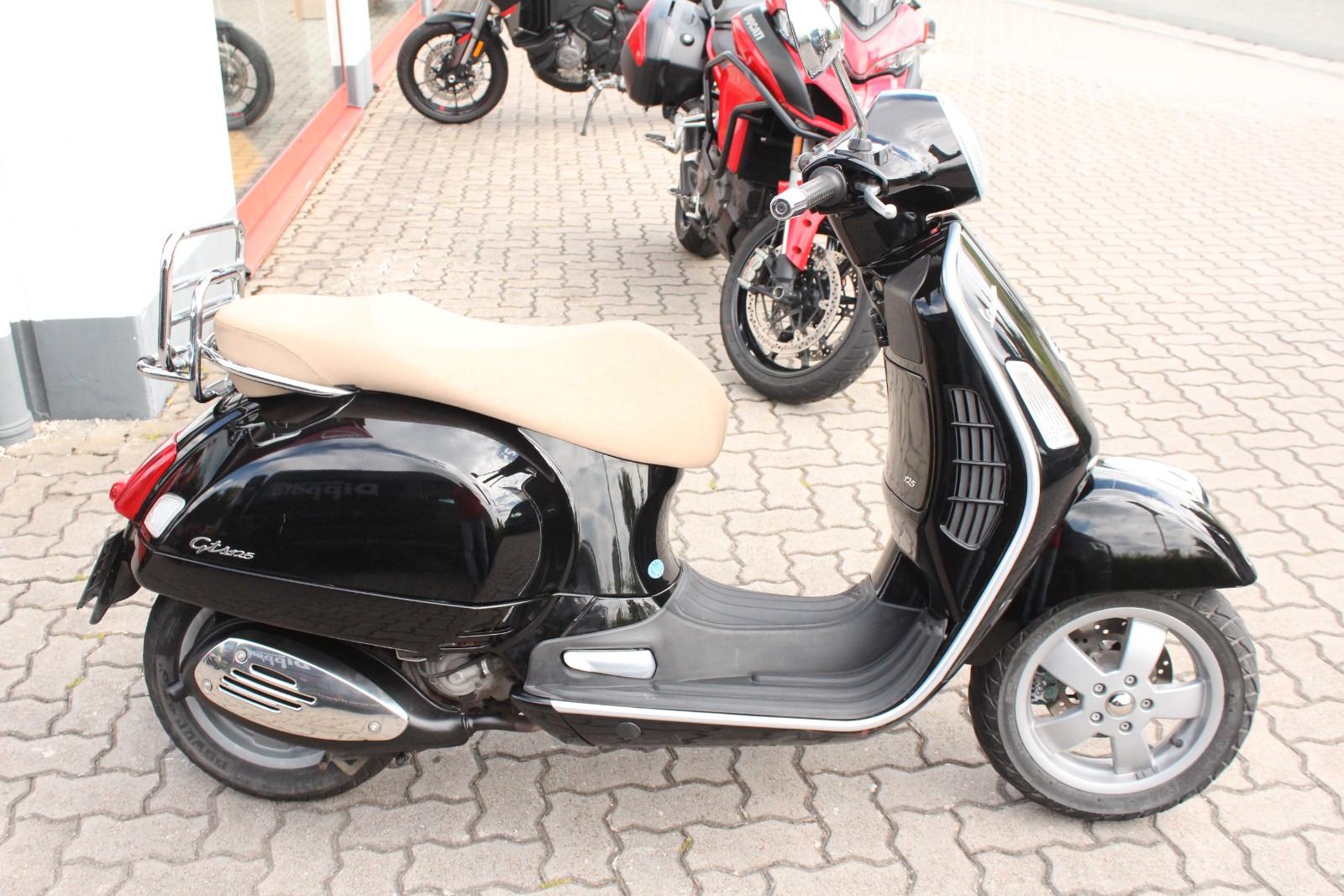 Vespa GTS 125