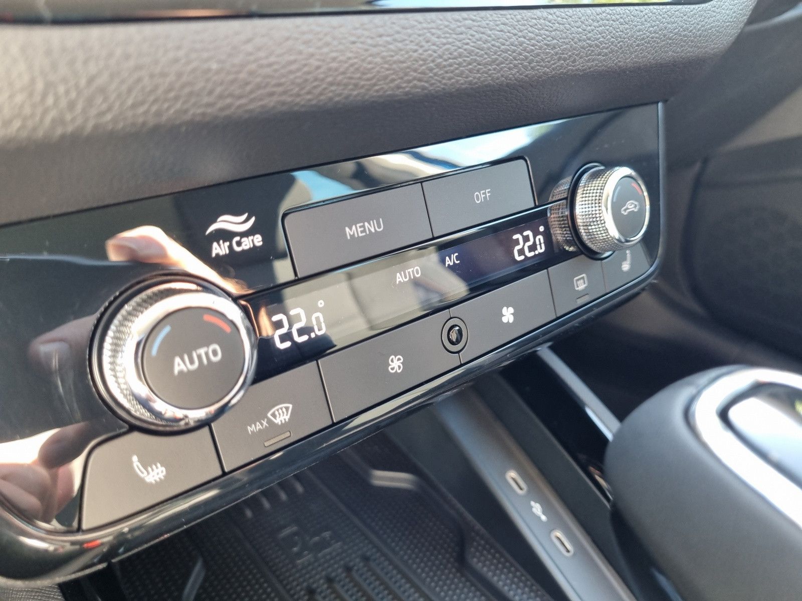 Fahrzeugabbildung SKODA Scala Tour 1,0 TSI 85KW/115PS AHK Fahrassi+