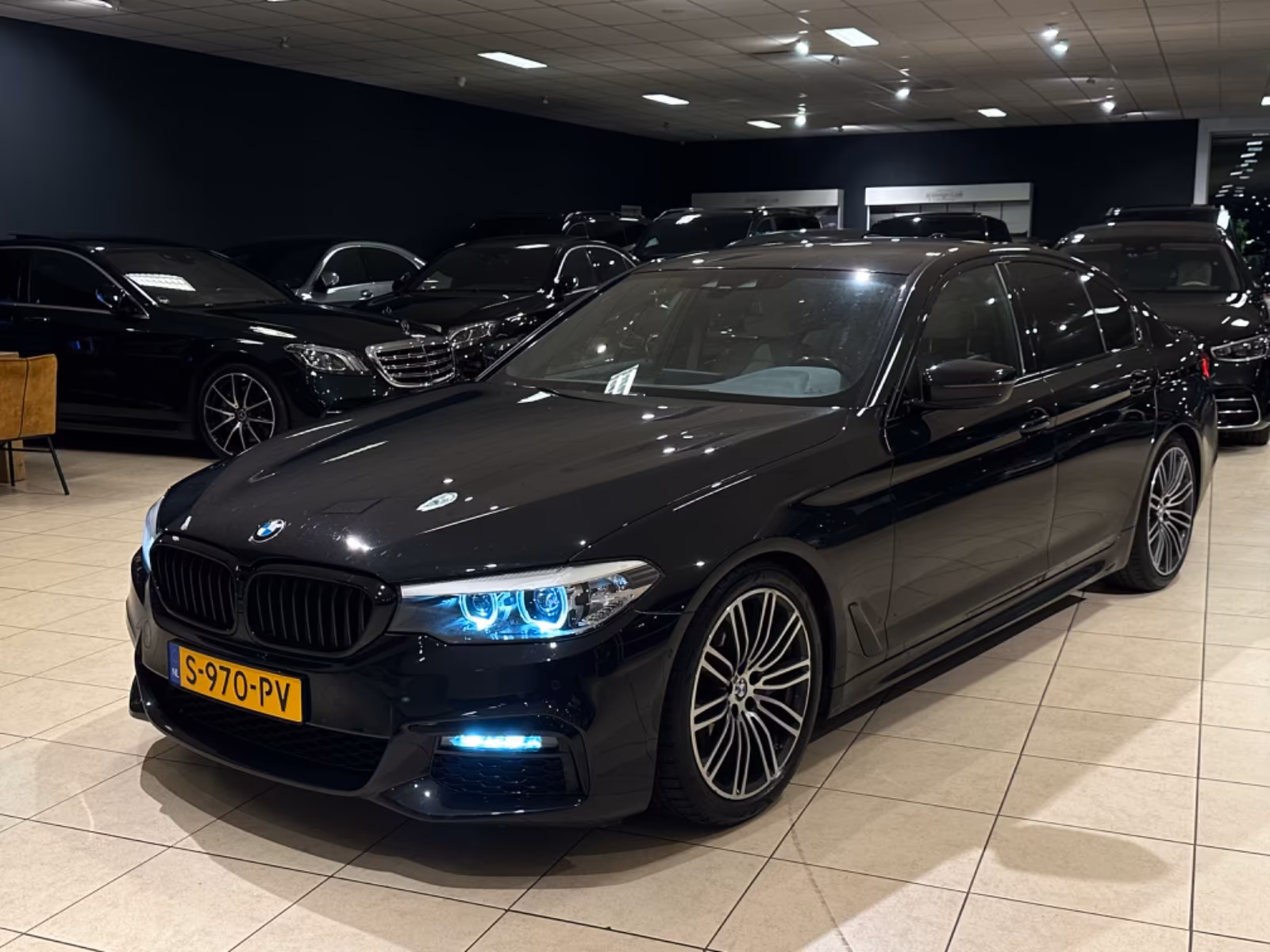 BMW 530d Lim./M-SPORT/LEDER/AUT8/STZH/KAMERA/AMBIENT