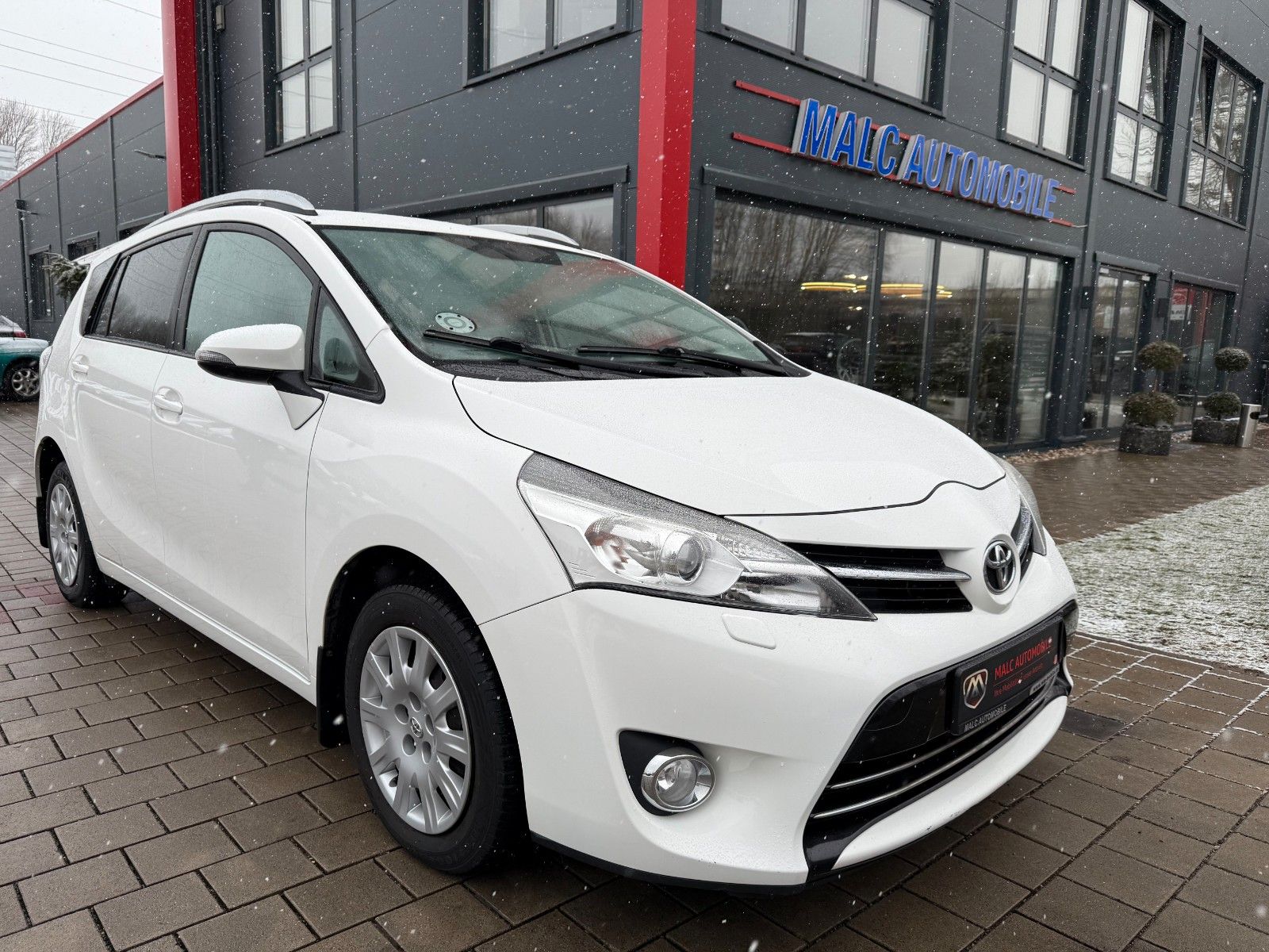 Toyota Verso Life 2.0 D-4D TÜV/INSP. Neu/AHK