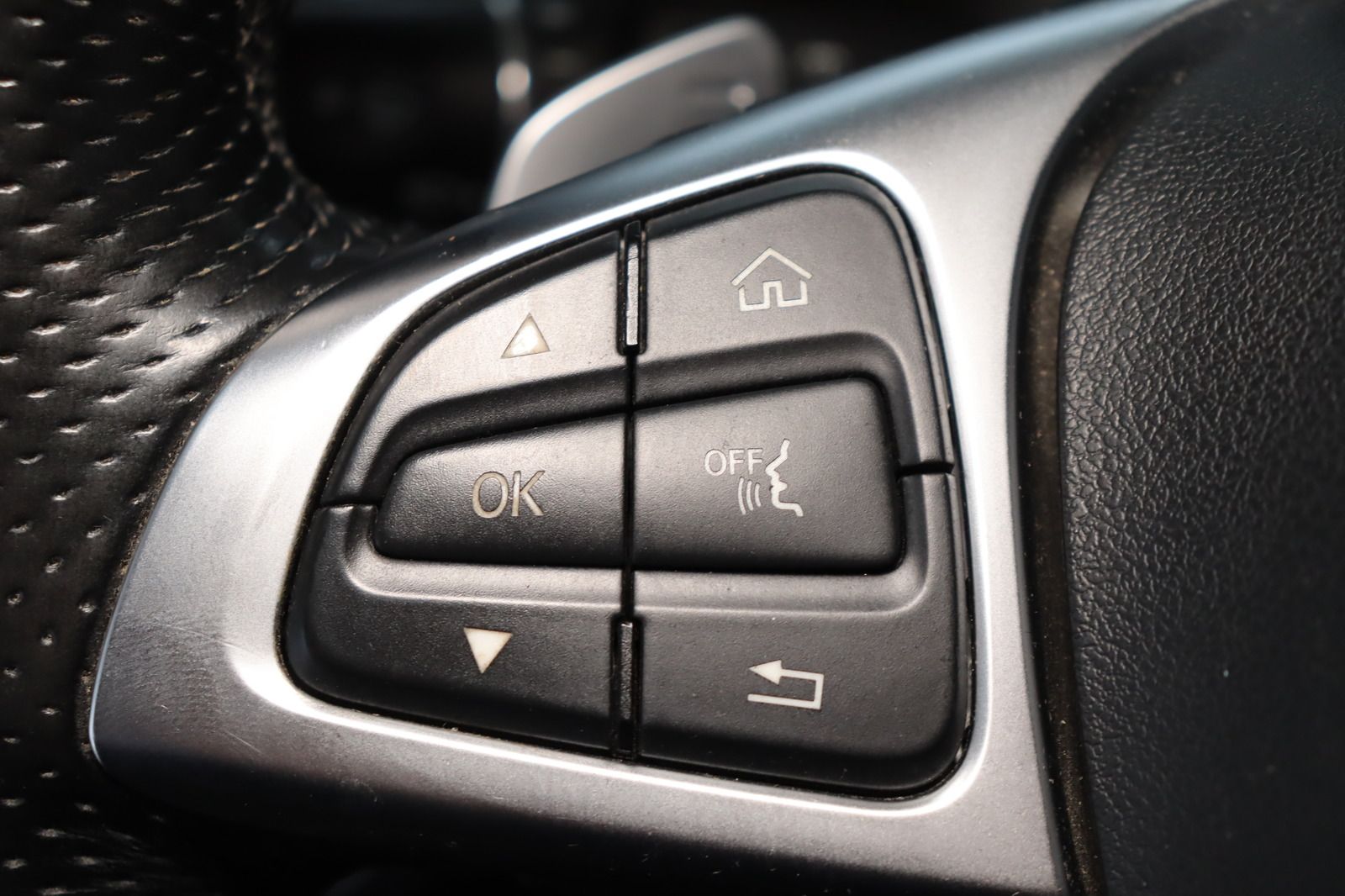 Fahrzeugabbildung Mercedes-Benz GLC 250 d 4Matic Navi * ILS * Sitzhzg