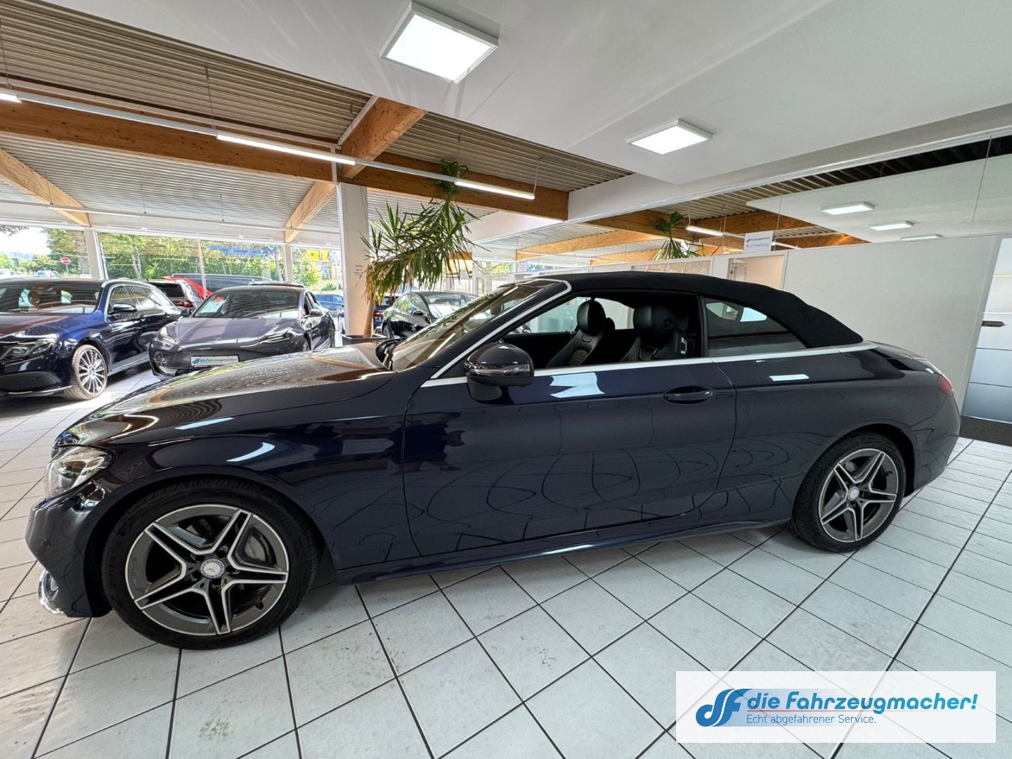 Fahrzeugabbildung Mercedes-Benz C 200 Cabrio AMG Sportpaket LED Mehrzonenklima F