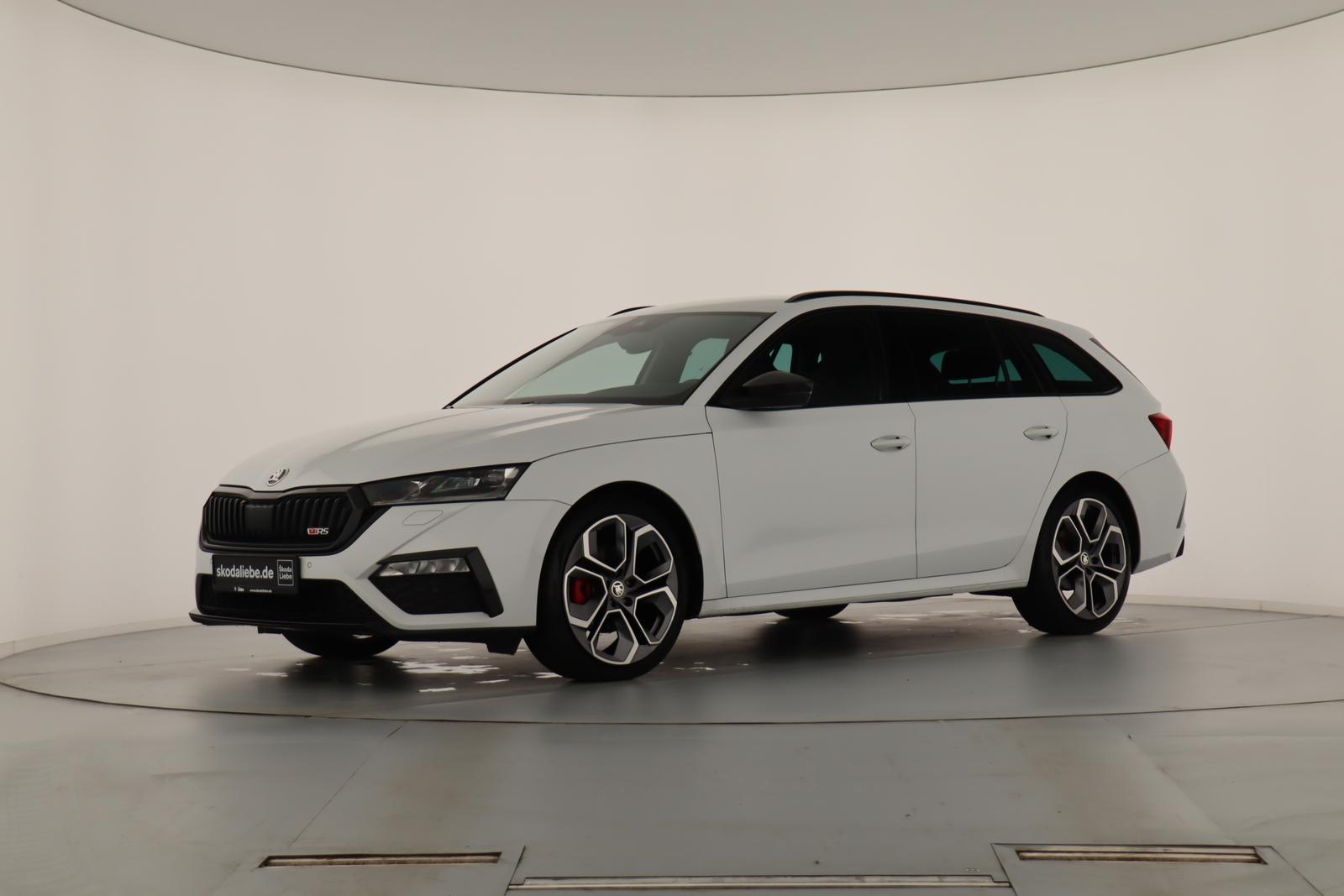 Skoda OCTAVIA COMBI RS PLUS 2.0TDI DSG 4X4 STAND-HZ