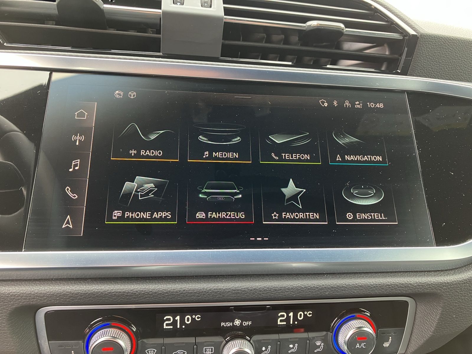Fahrzeugabbildung Audi Q3 35 TFSI S line