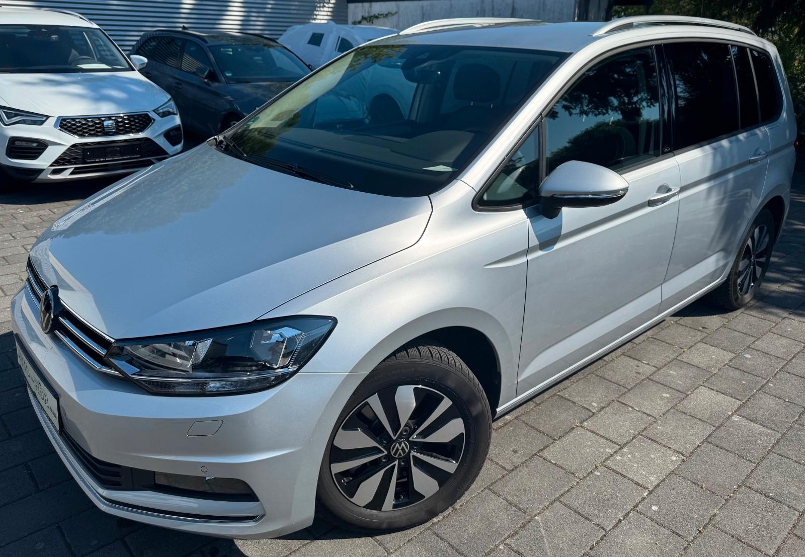 Volkswagen Touran 1.5 TSI DSG Move /7-Sitze/SHZ/ACC