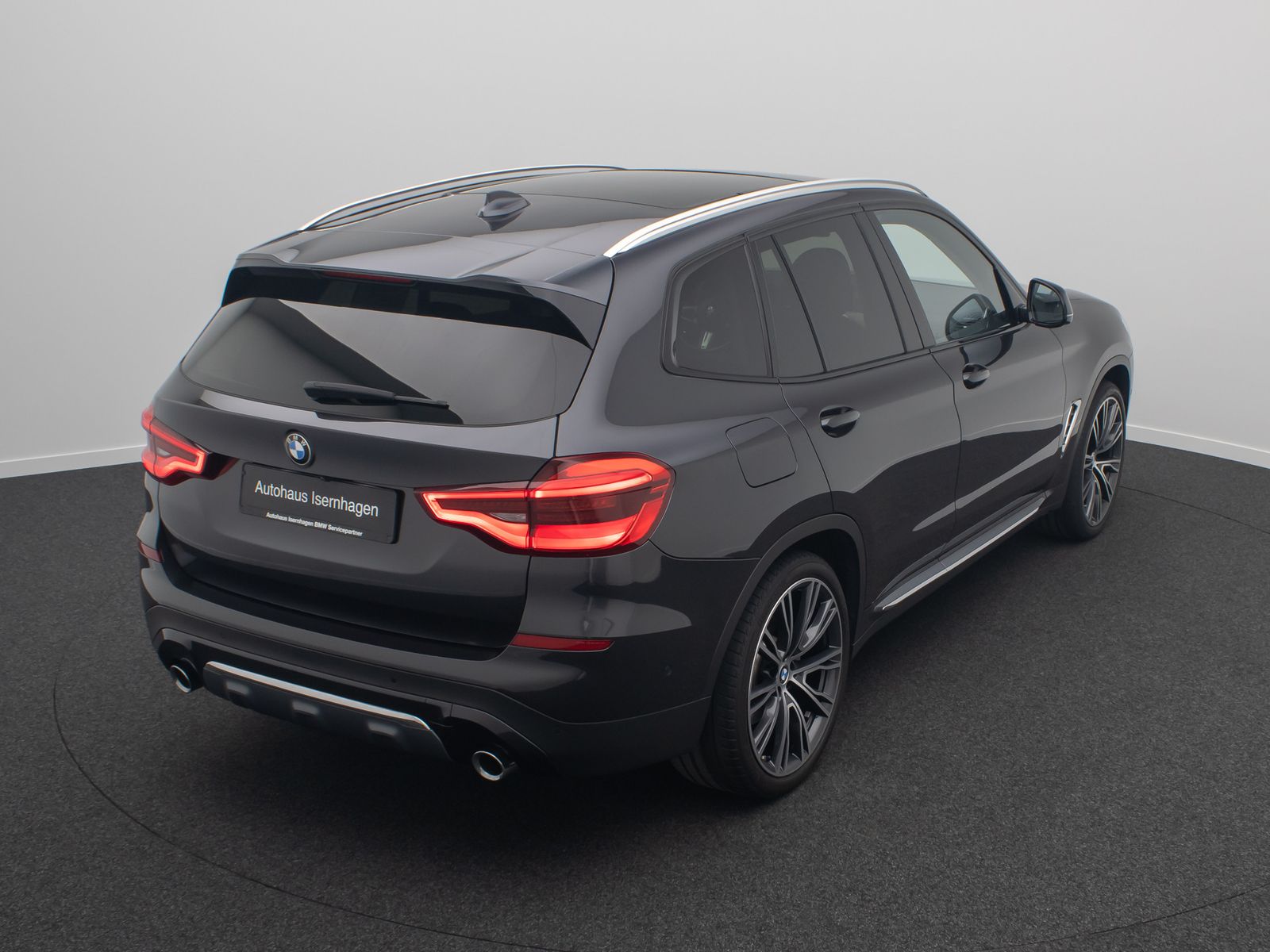 Fahrzeugabbildung BMW X3 xD30i Luxury Line AHK Panorama HUD DAB 21Zoll