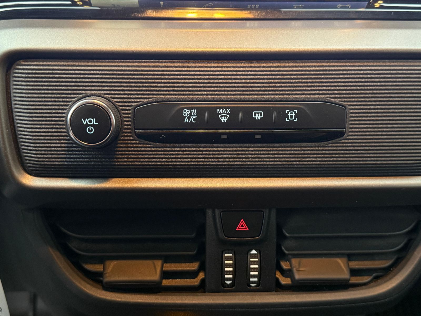 Fahrzeugabbildung Ford Transit Courier 1.5 TDCi CARPLAY+KLIMA+PDC+VIRT+