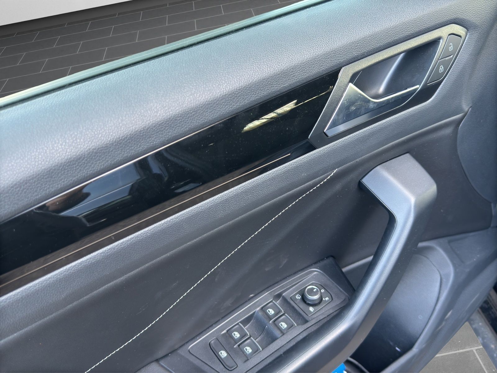 Volkswagen T-Roc - Bild 15