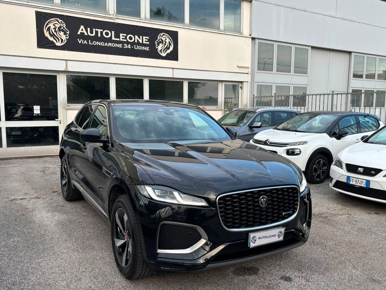 Jaguar F-Pace 2.0 D 204 CV AWD aut. R-Dynamic SE imagem 2