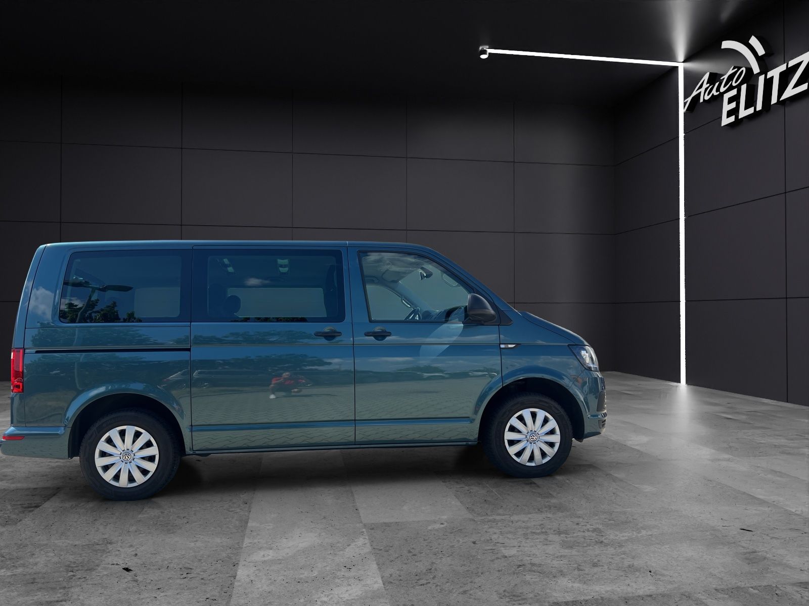 Fahrzeugabbildung Volkswagen T6 Multivan TDI Trendl. Standhzg Navi Climatroni