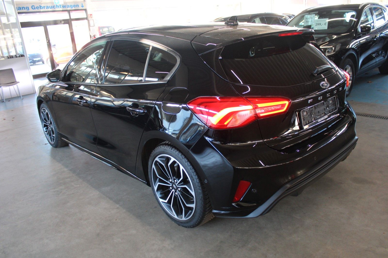 Fahrzeugabbildung Ford Focus 134kW ST-Line LED NAVI CAM WinterPaket