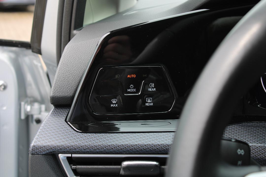 Volkswagen Golf United 1.0TSI LED NAVI SHZ LM16 PDC, миниатюра 14