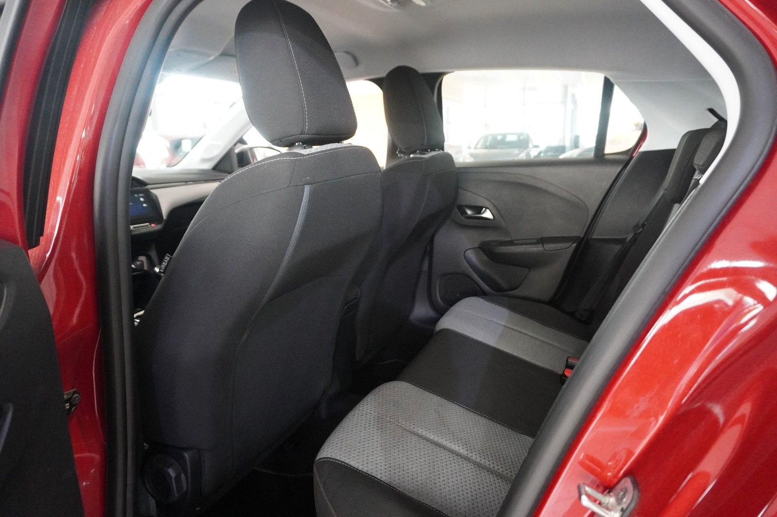 Fahrzeugabbildung Opel Corsa F 1.2 FACELIFT NAVI/LED/KAMERA/VIRT/SH/DAB
