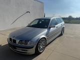 BMW Bmw 320i (2.2) 170 Cv Touring Attiva automatica - BMW 320 aus 2001: 320i