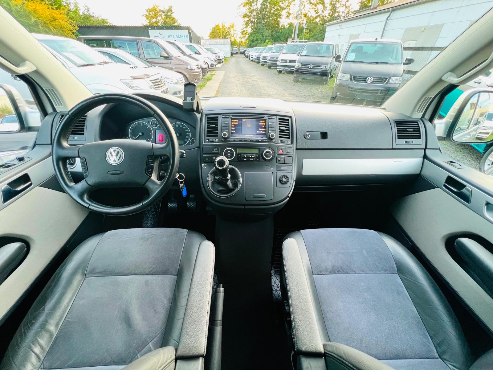 VOLKSWAGEN T5 MULTIVAN UNITED 2.5 TDI 174ch 4MOTION - 7 PLACES - 2 PORTES COULISSANTES ÉLECTRIQUES - ALCANTARA/CUIR - GPS - CHAUFFAGE AUXILIAIRE