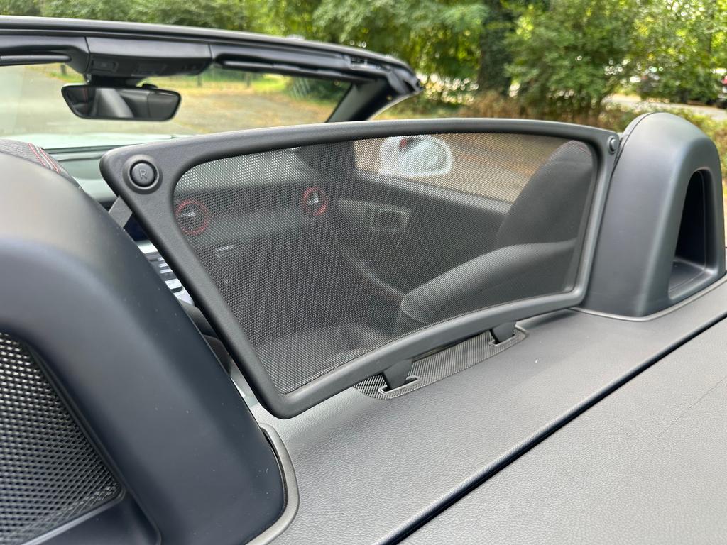 Mercedes-Benz SLC 200