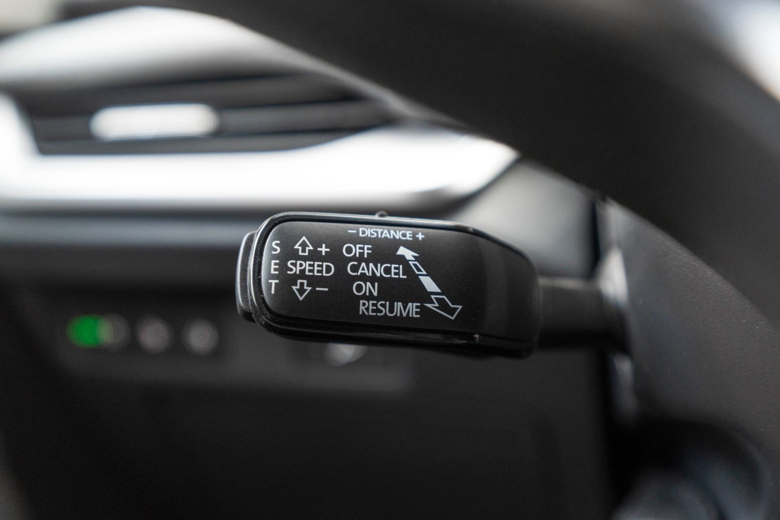 Fahrzeugabbildung SKODA Enyaq 85 LOFT CANTON HUD LED 360° AHK ACC
