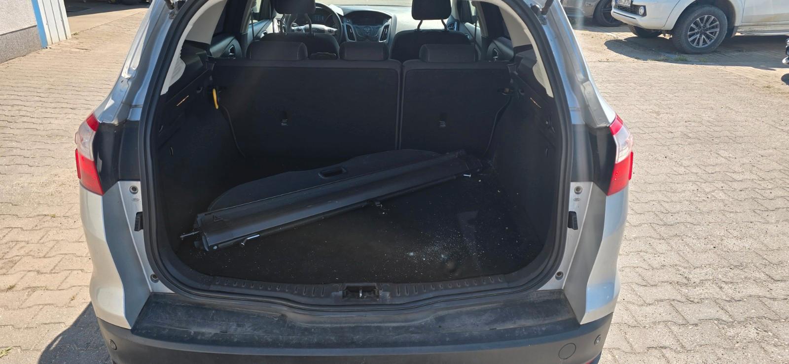 Ford Focus 2012 — photo 8
