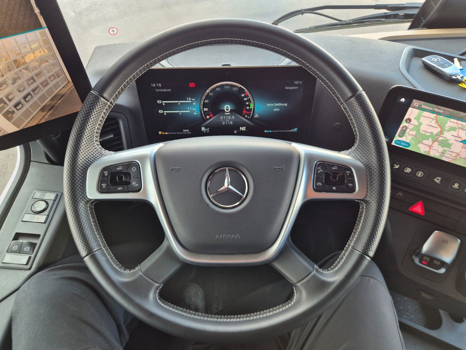 Fahrzeugabbildung Mercedes-Benz Actros 2545 L 6x2 Hiab L-HIPRO 235 DLS-3