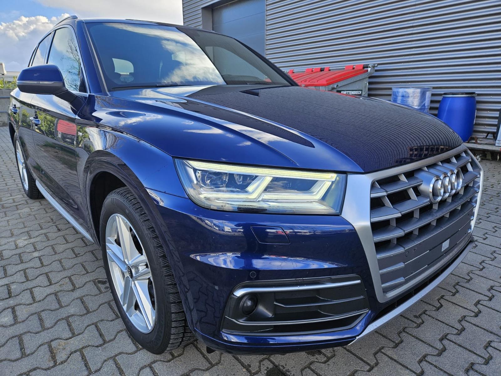Audi Q5 30 TDI S-TRONIC * S-LINE * NAVI * LED * ALU