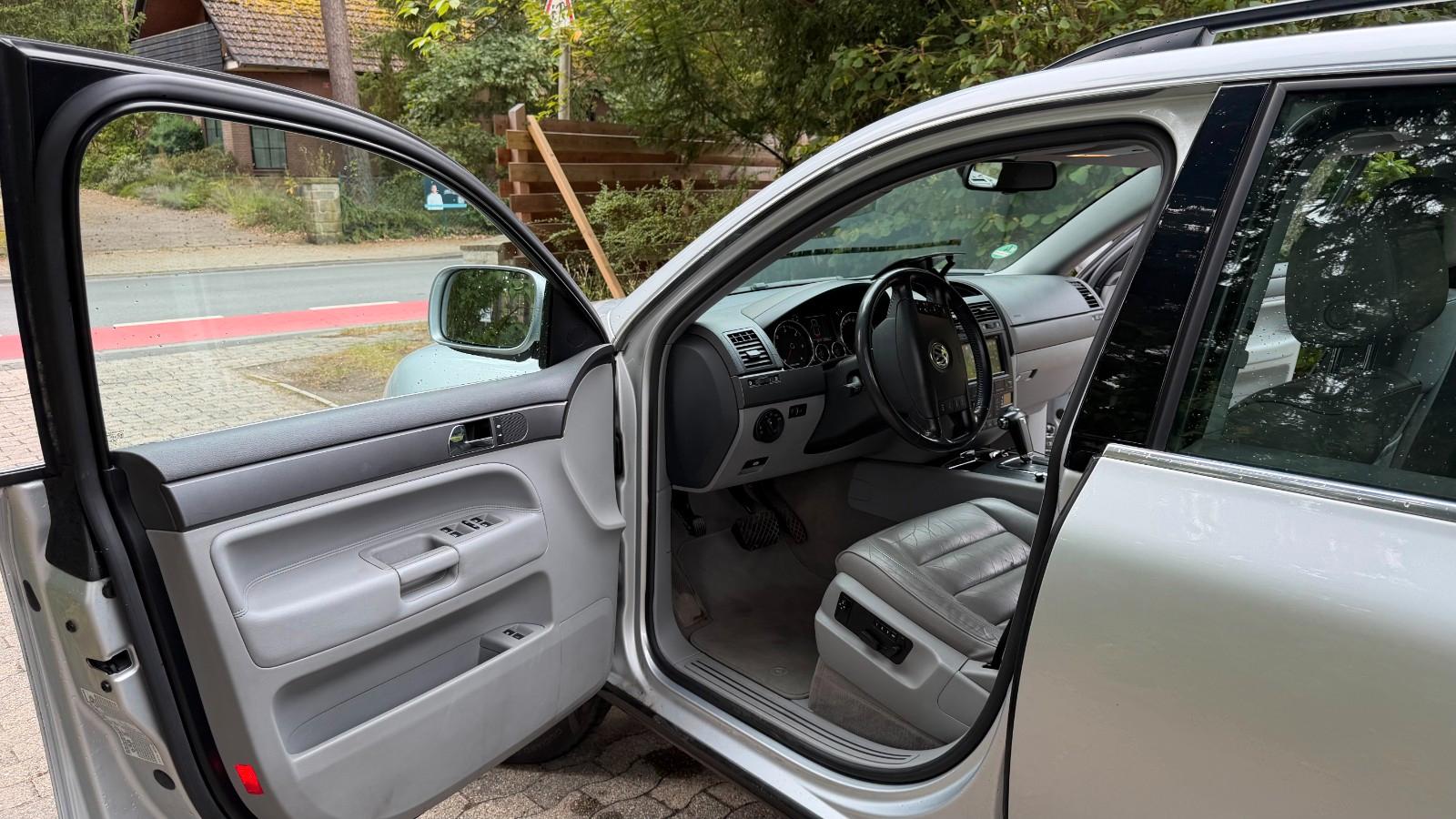 Volkswagen Touareg 2006 — photo 8
