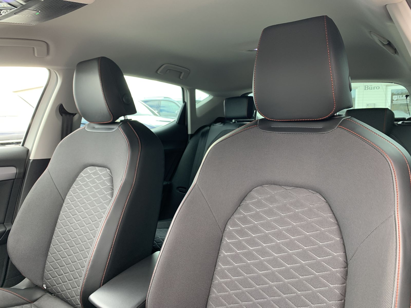 Fahrzeugabbildung SEAT Leon 1.5 TSI*FR-Line*LED*Navi*PDC*Spur*