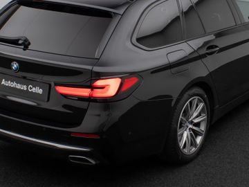 Fahrzeugabbildung BMW 530d Tour Luxury Line AHK Pano H/K Kamera DAB