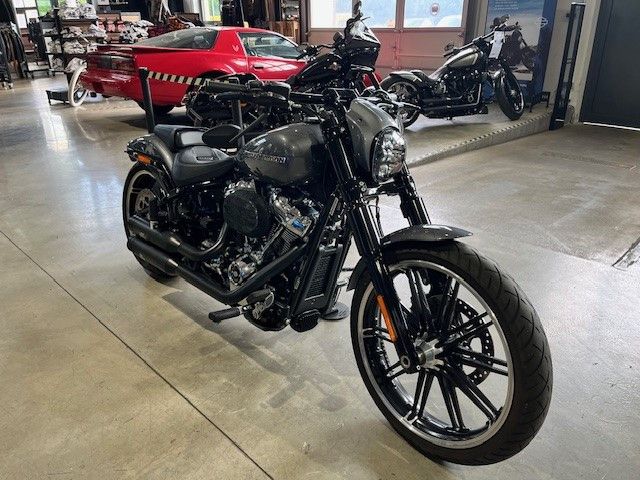 Fahrzeugabbildung Harley-Davidson FXBRS Breakout 114 Jekill 260er umbau