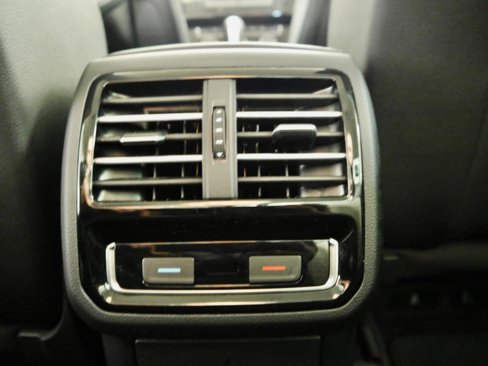 Volkswagen Passat Lim. Highline*DAB*Alcantar*