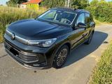 Volkswagen VW Tiguan Life 2.0 TDI DSG | Panorama | AHK | AC