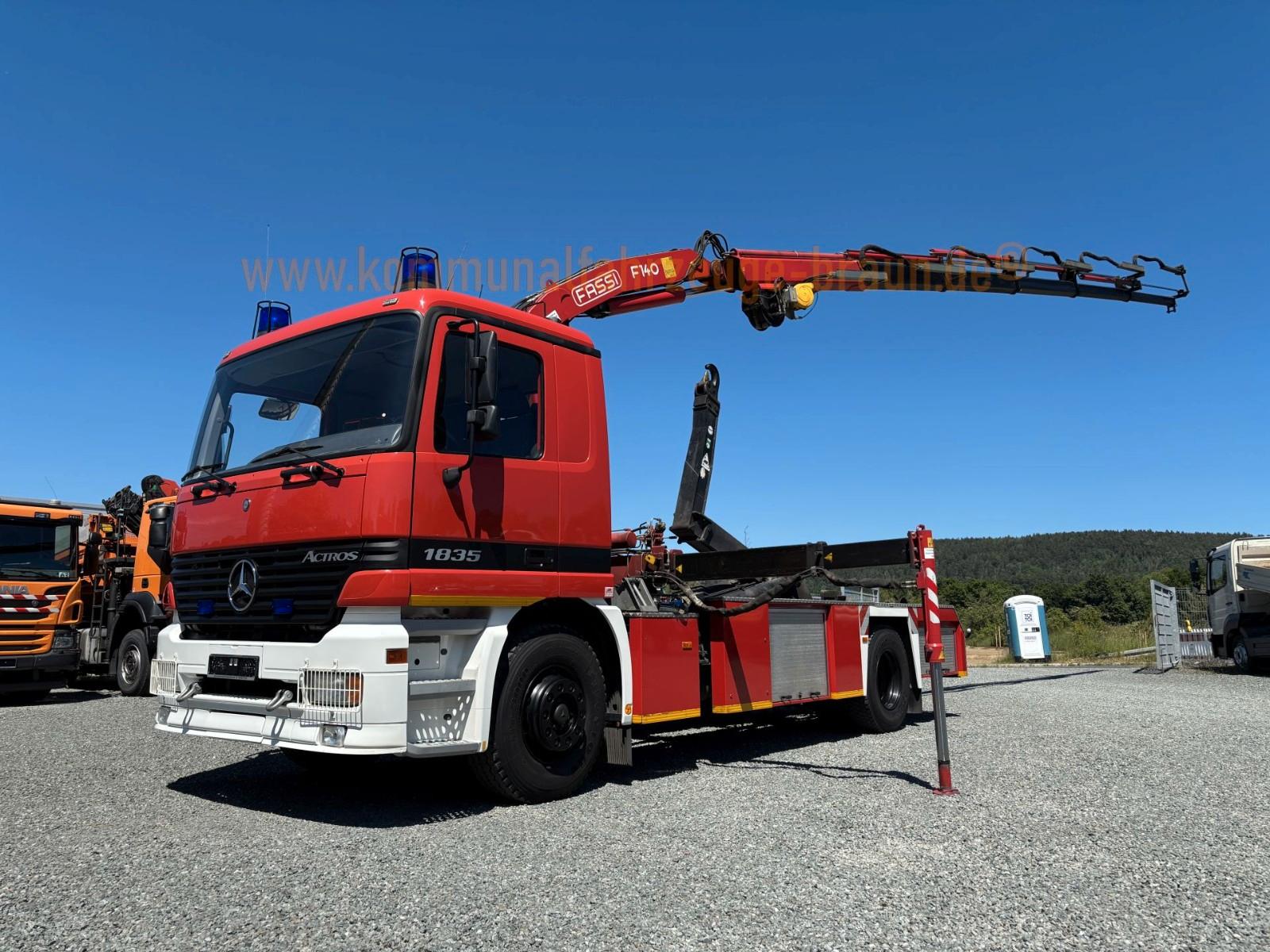 Mercedes-Benz Actros 1835 4x2*Fassi Funk+Seilwinde*35 Tkm.*TOP