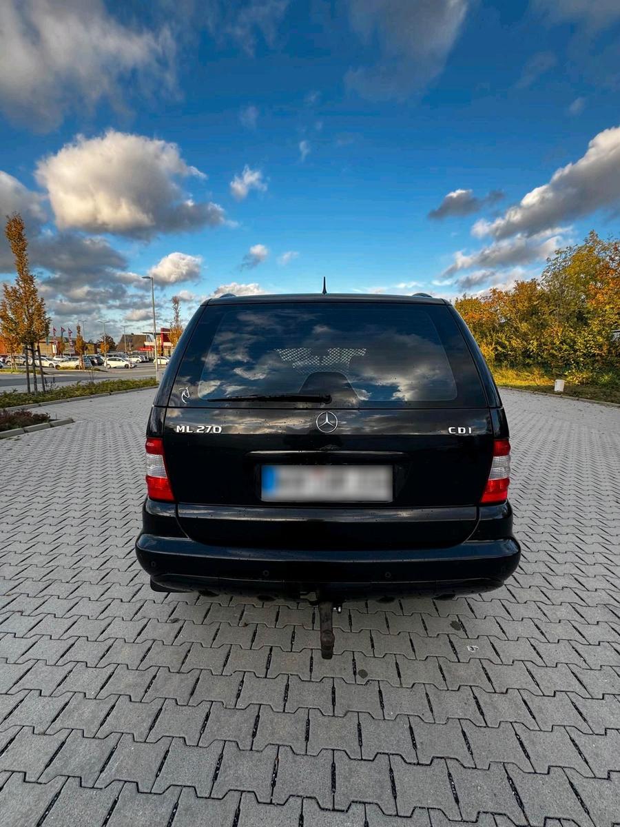 Mercedes-Benz ML270 2004 — photo 7