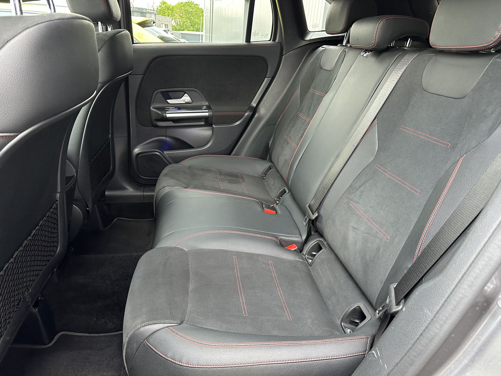 Fahrzeugabbildung Mercedes-Benz GLA 220d 4Matic AMG-Line NAV+LED+KAMERA+PANORAMA