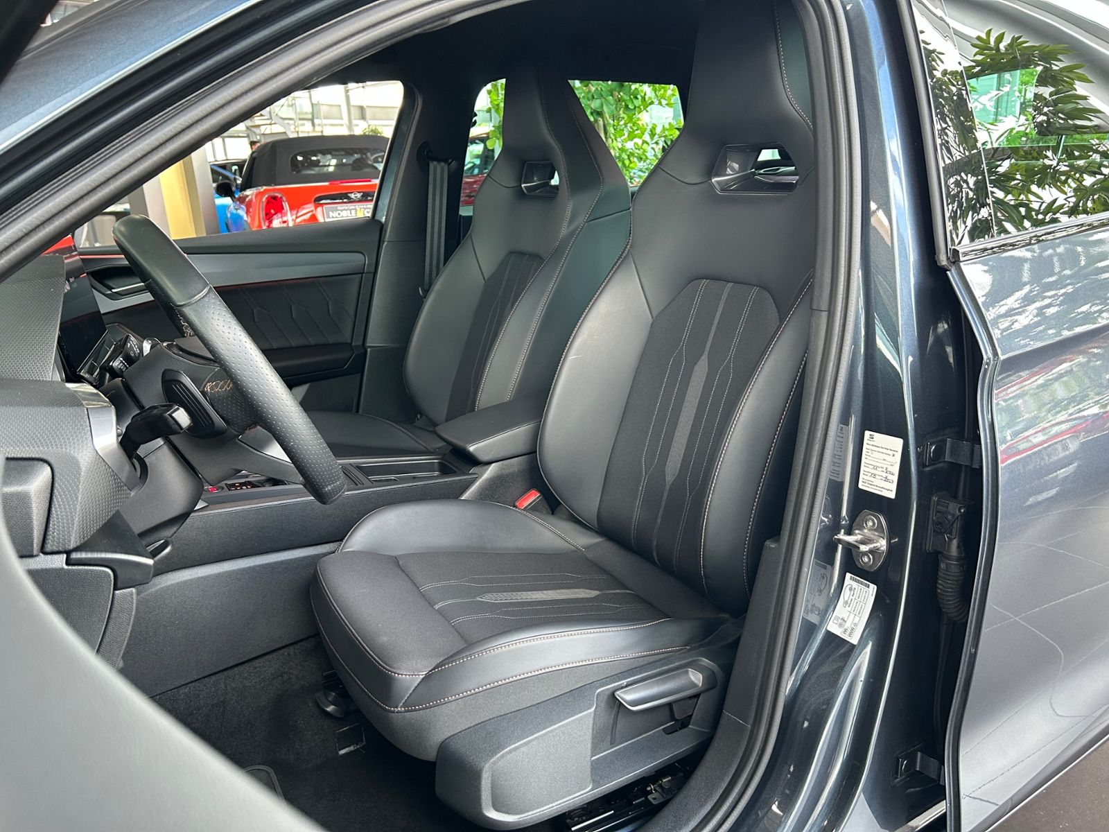 Fahrzeugabbildung CUPRA Leon Sportstourer e-Hybrid KLIMA LED NAVI SHZ
