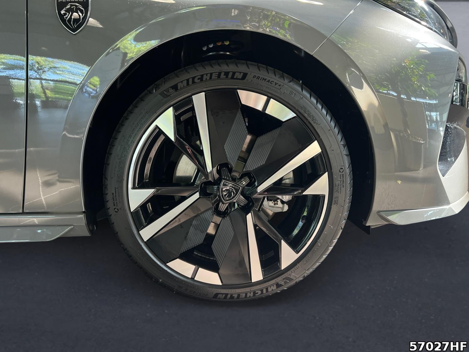 Fahrzeugabbildung Peugeot 308 SW GT HYBRID 145 e-DSC6
