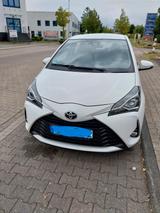 Toyota Yaris 1,0 Team Deutschland - Toyota Yaris Gebrauchtwagen in Düsseldorf