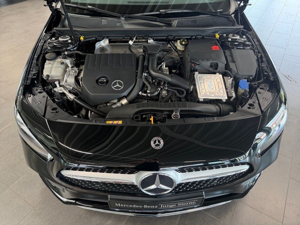 Mercedes-Benz A 180 ''Advanced'' AMG MBUX Ambiente Mbeam KAMER foto 5