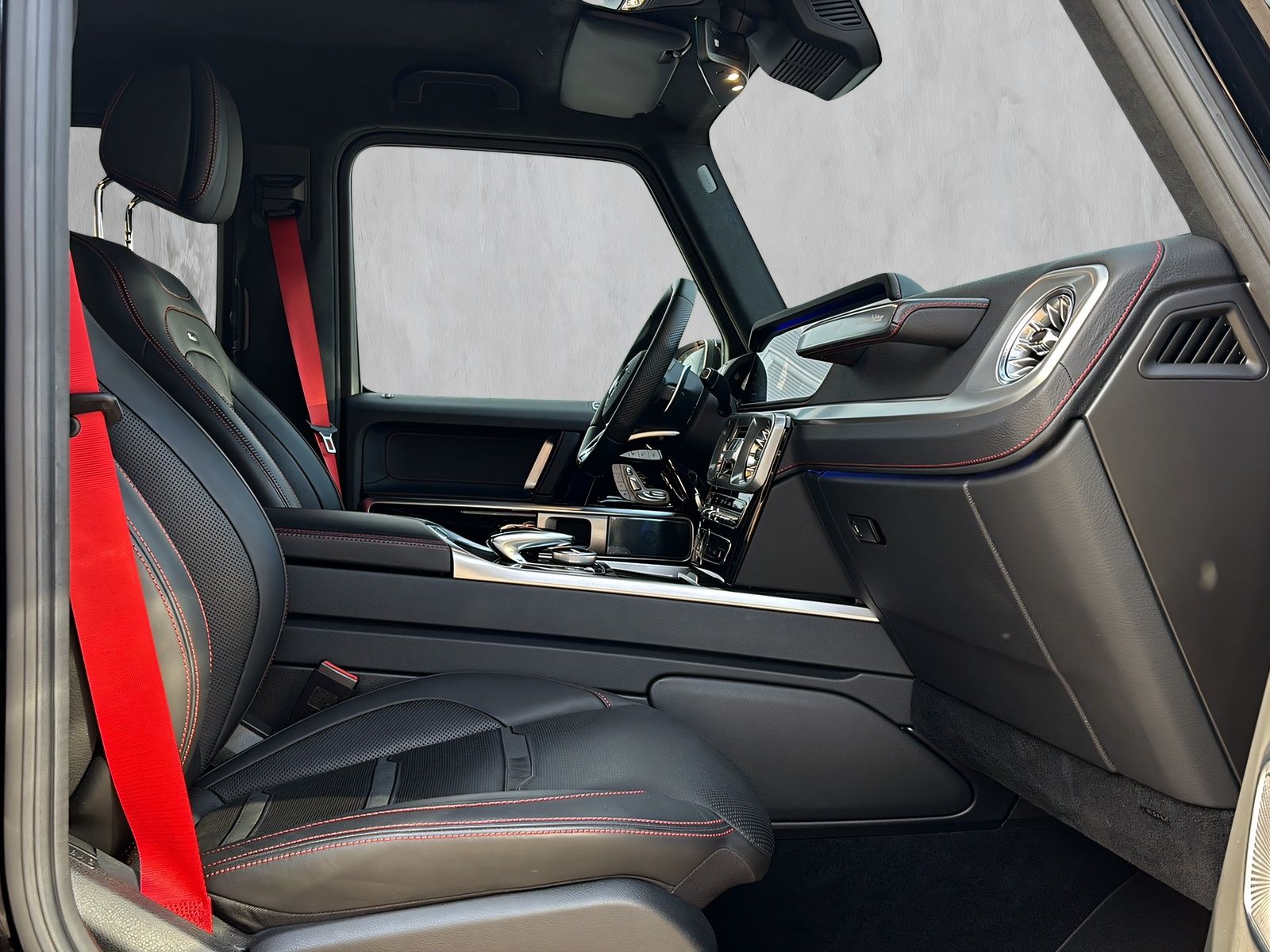Fahrzeugabbildung Mercedes-Benz G 63 AMG NIGHT GSHD 360° BURMESTER AHK MULTIBEAM
