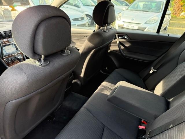 Mercedes-Benz C220 2007 — photo 10