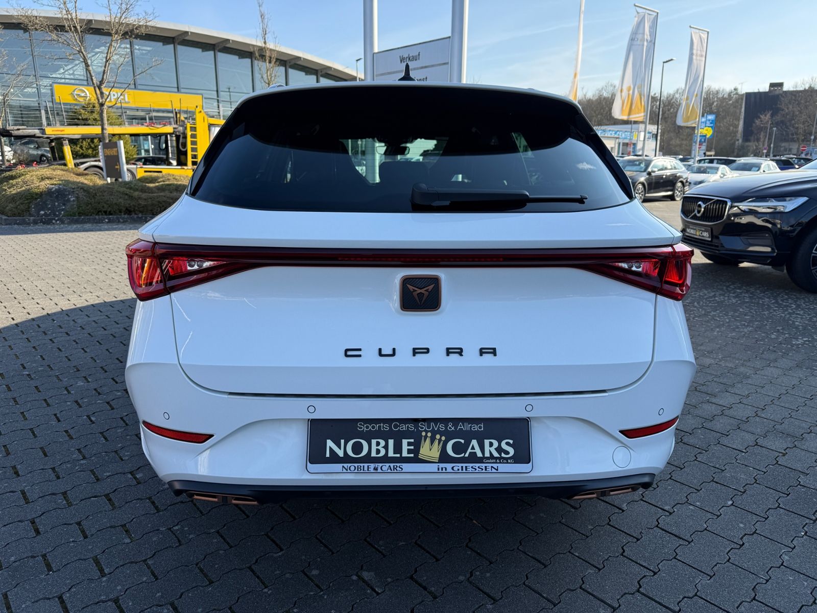 Fahrzeugabbildung CUPRA Leon Sportstourer VZ e-Hybrid ACC LED NAV 19"